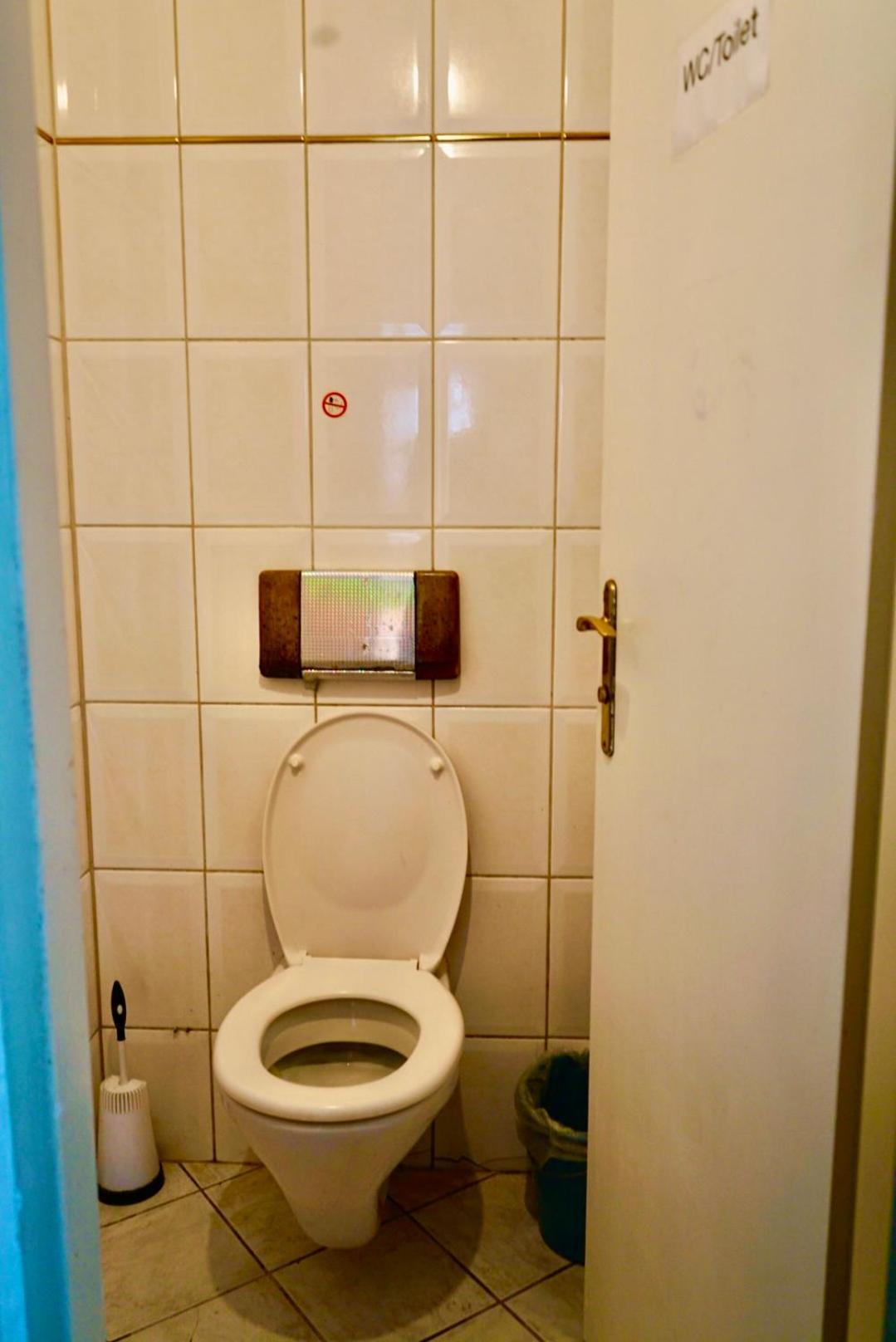 Schoepfwerk Hostel 10 Вена Экстерьер фото