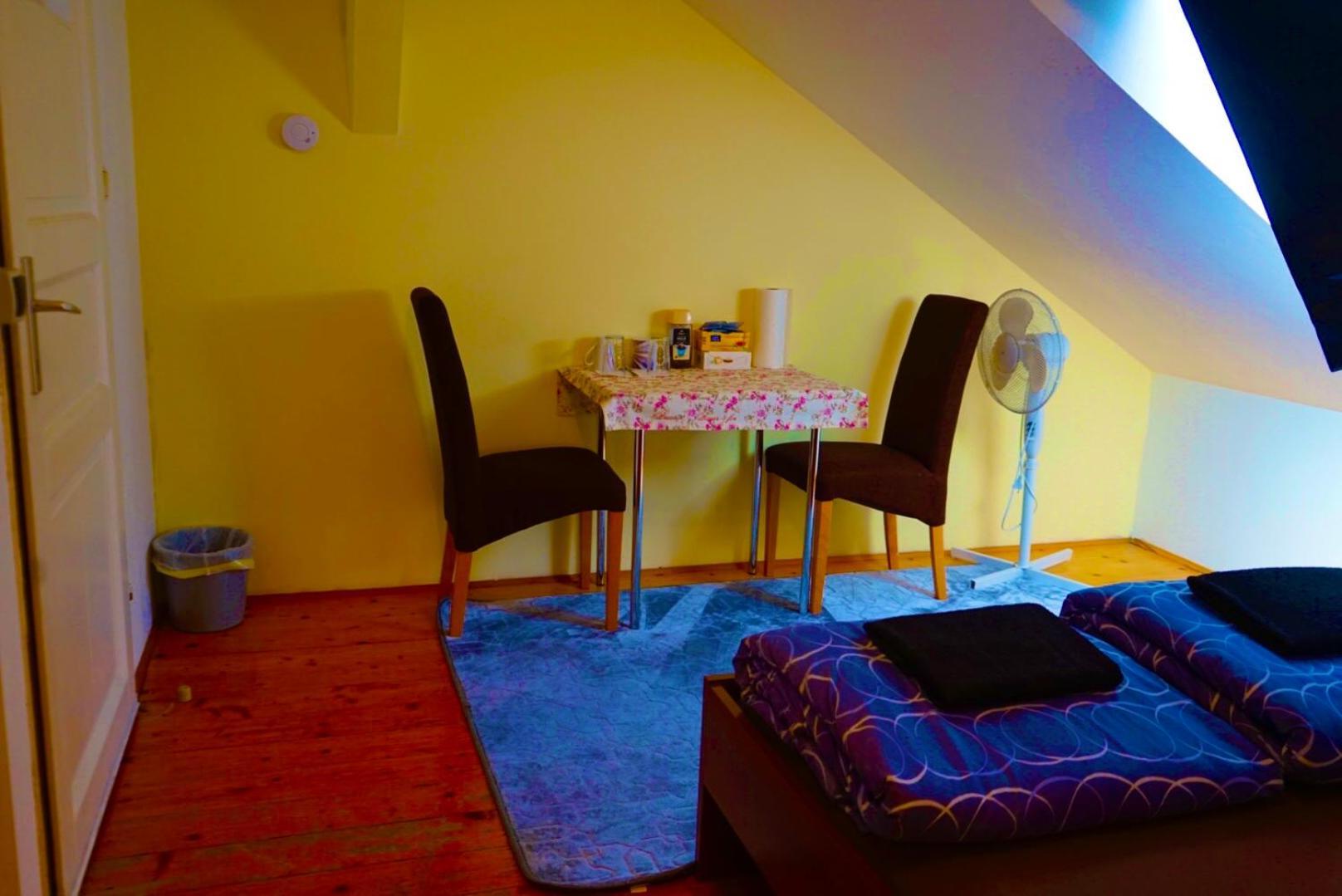 Schoepfwerk Hostel 10 Вена Экстерьер фото