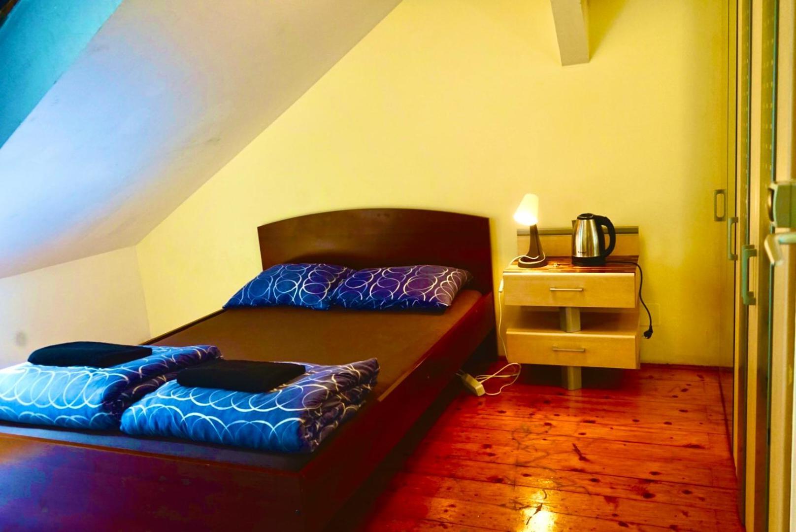 Schoepfwerk Hostel 10 Вена Экстерьер фото